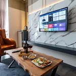 Isimsiz Hotel