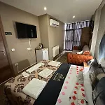 Isimsiz Hotel