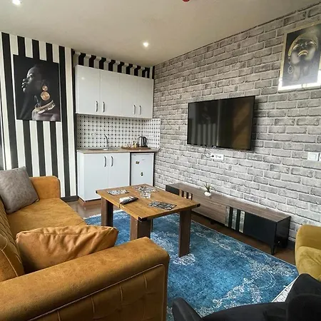 Daire Kral As Suıt Otel *